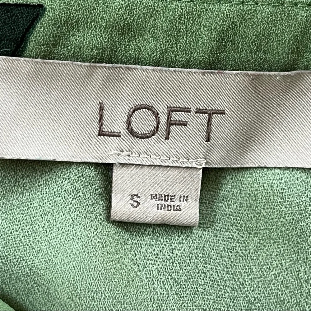 Ann Taylor LOFT Pure Mint Bouquet Peplum Blouse Size Small Cottagecore Boho